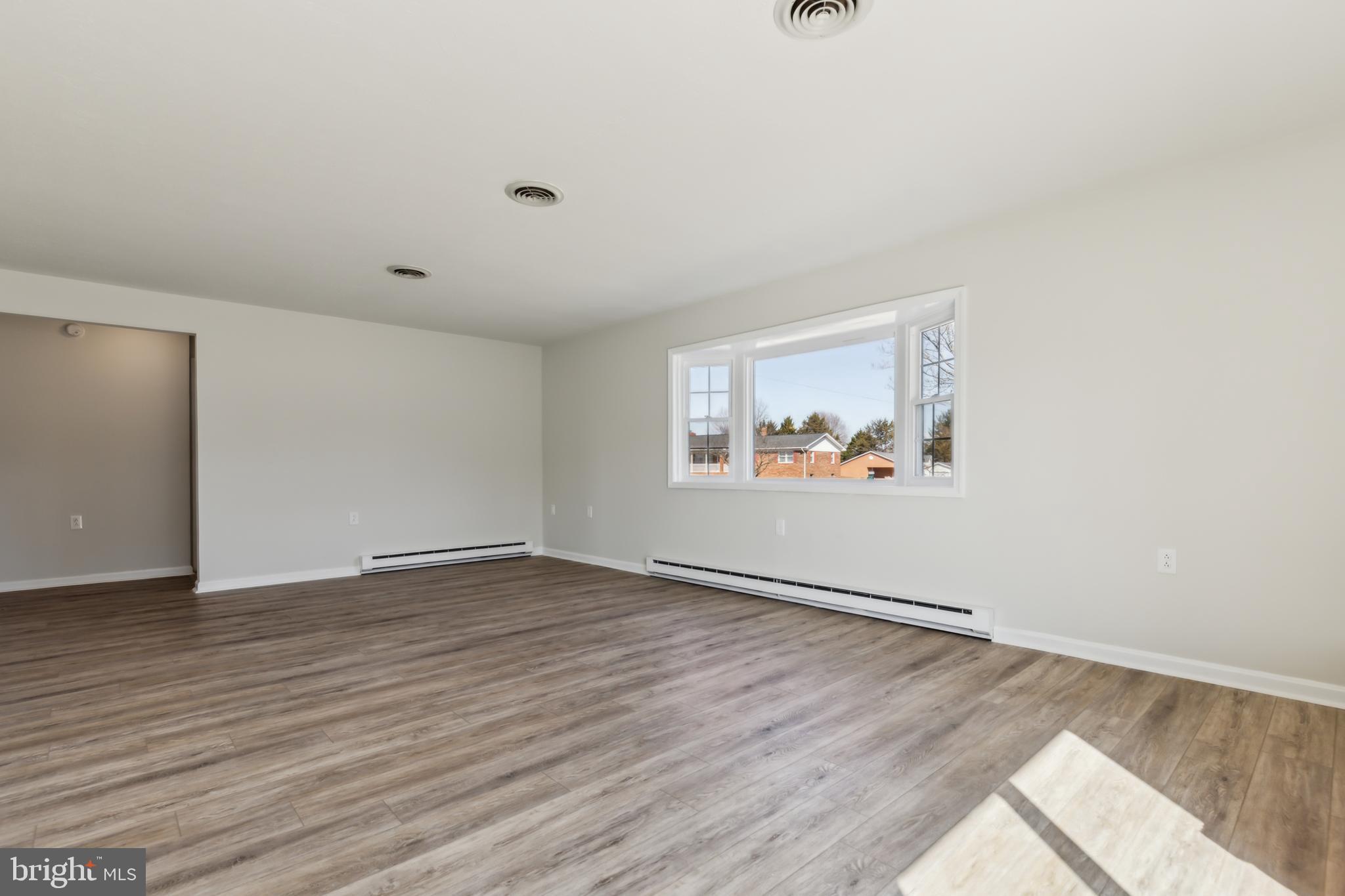 24 Springview Blvd