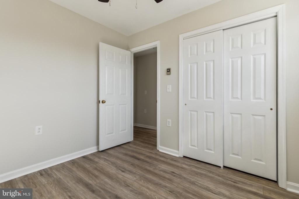 24 Springview Blvd