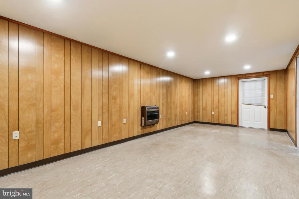 24 Springview Blvd