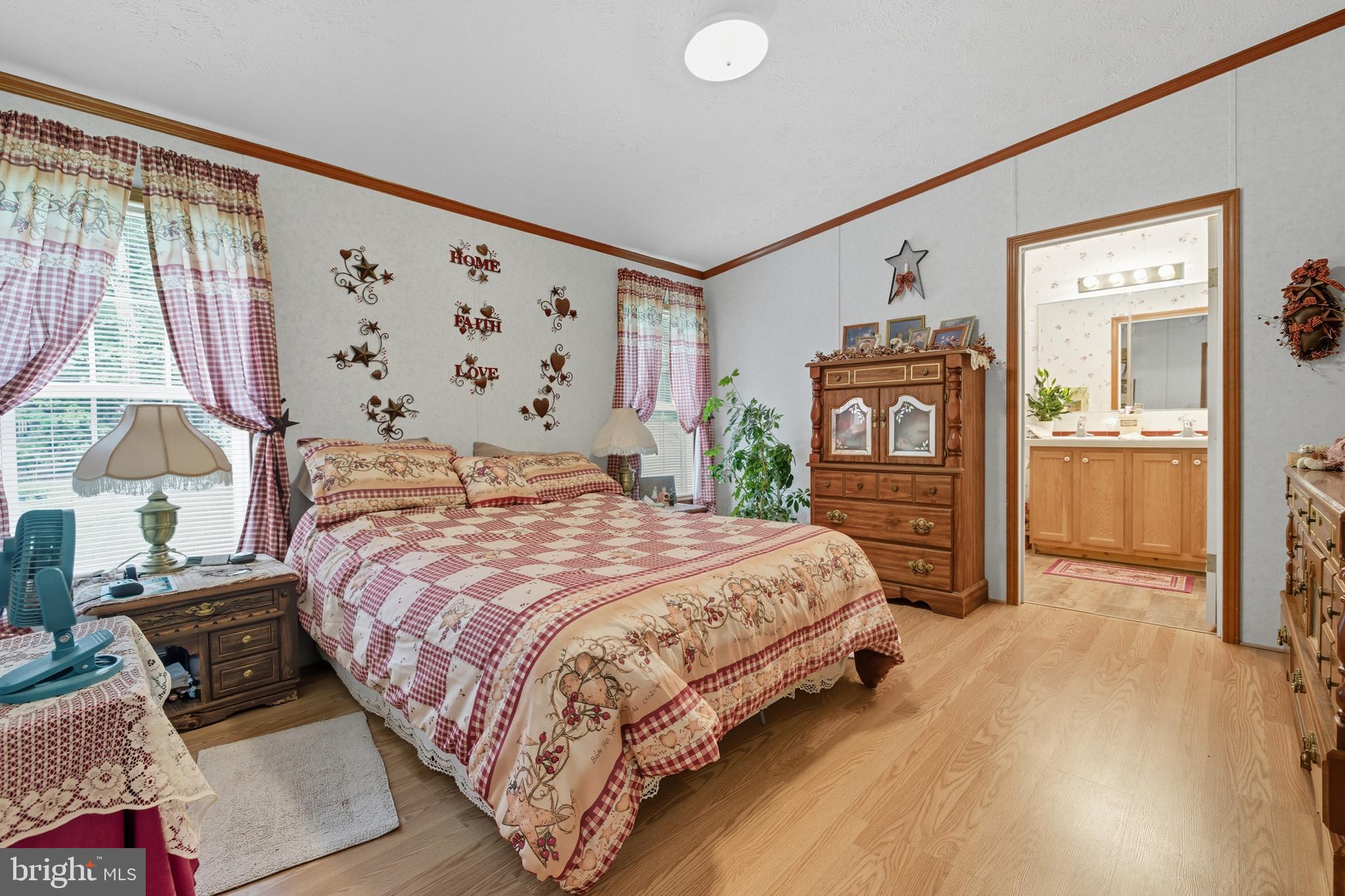 287 MOCKINGBIRD LANE