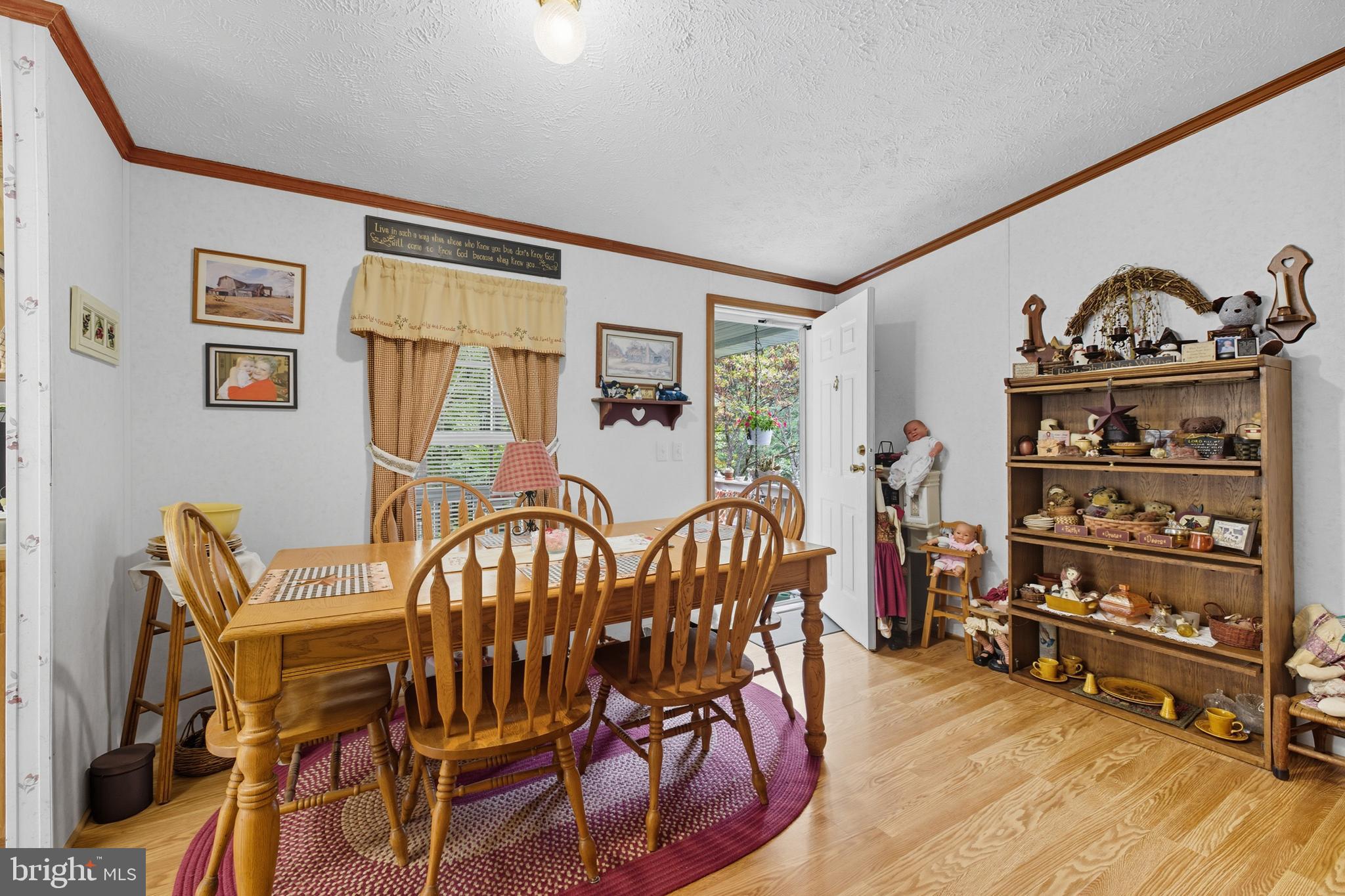 287 MOCKINGBIRD LANE