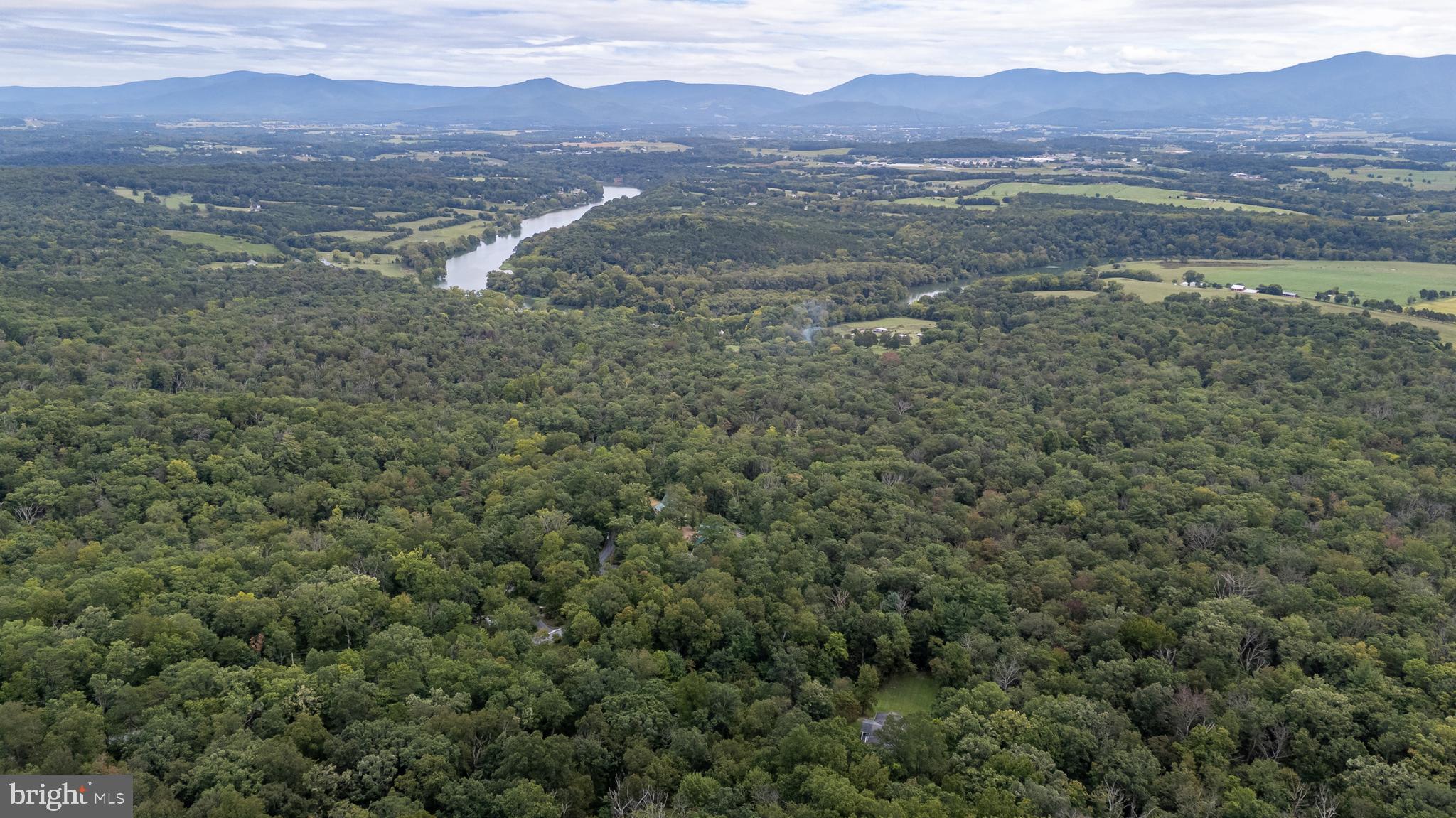 287 MOCKINGBIRD LANE