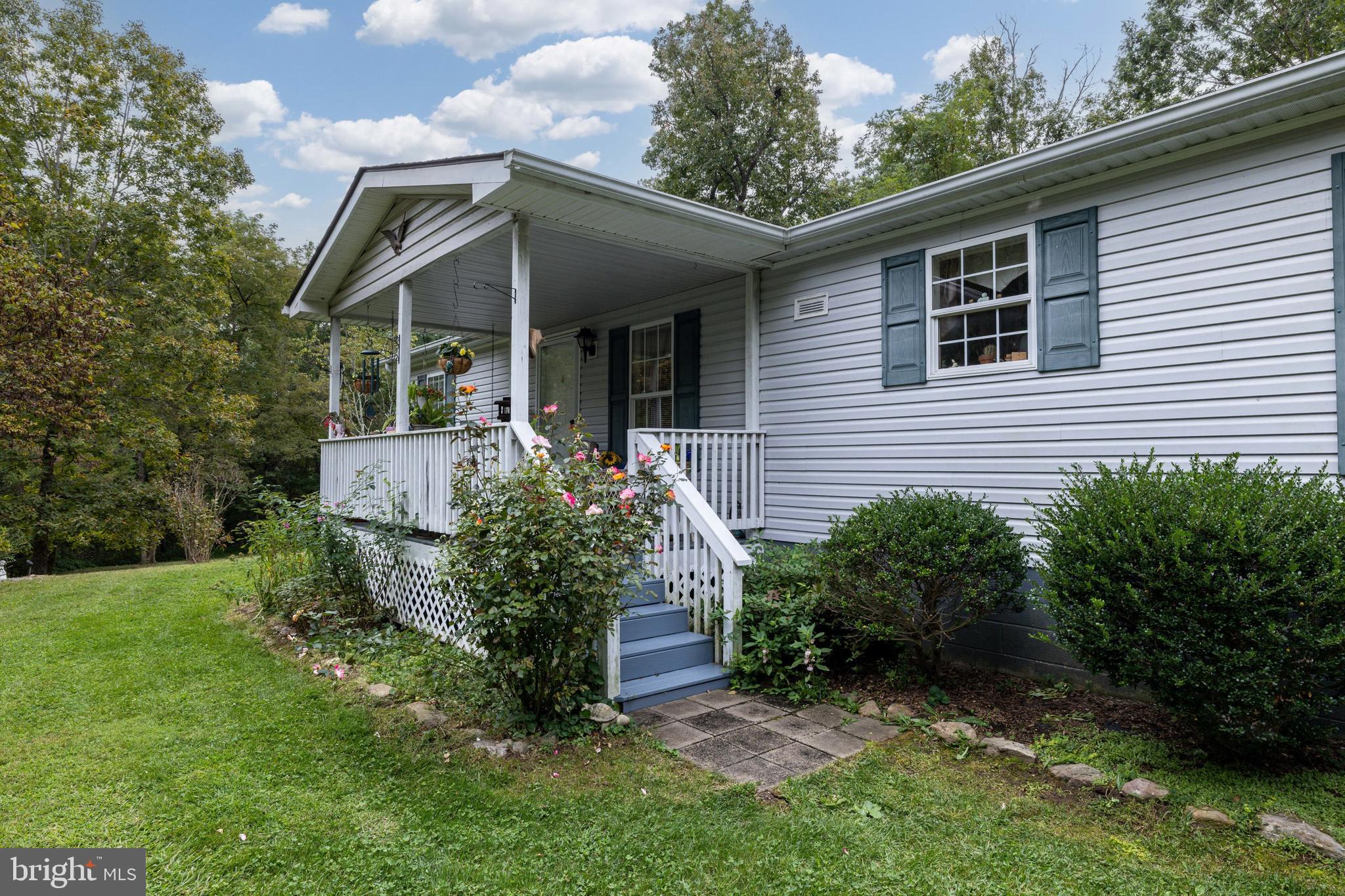 287 MOCKINGBIRD LANE