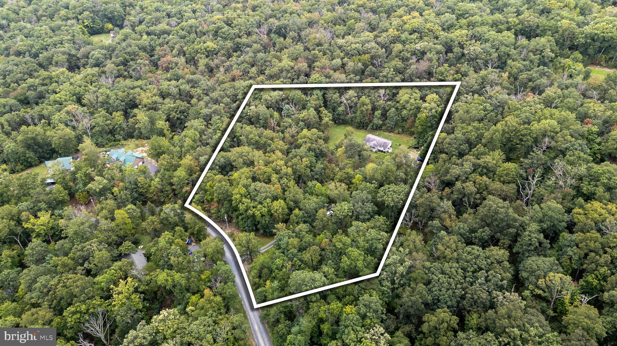 287 MOCKINGBIRD LANE