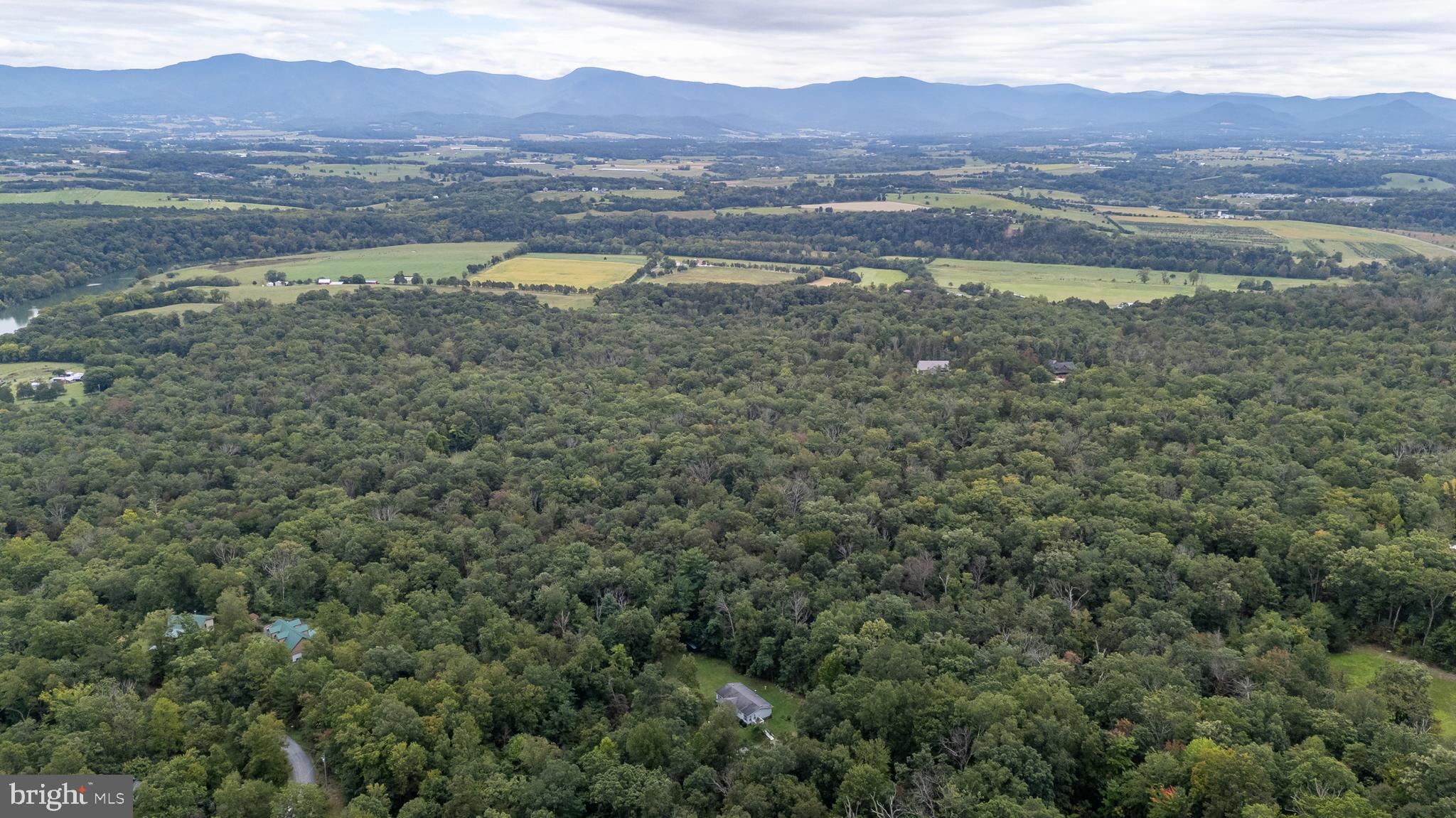 287 MOCKINGBIRD LANE