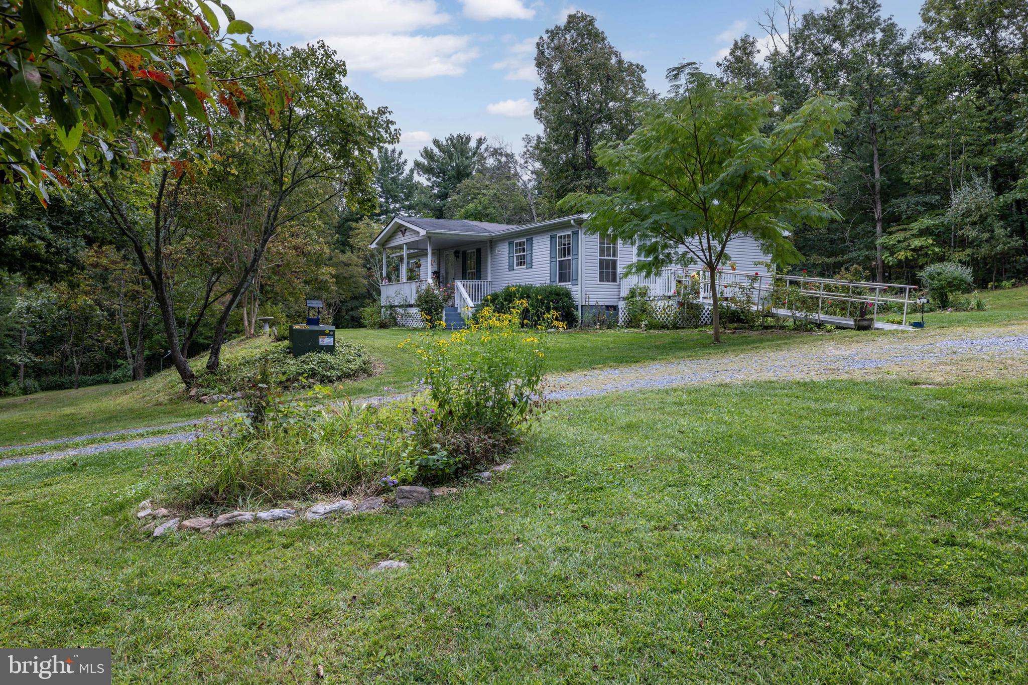 287 MOCKINGBIRD LANE