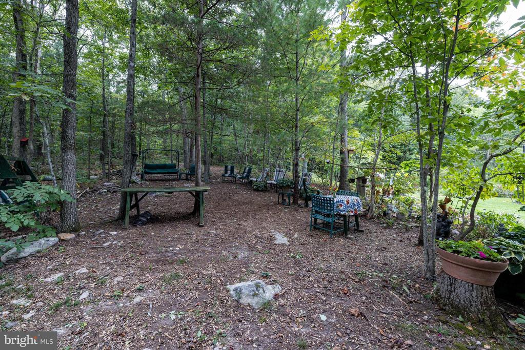 287 MOCKINGBIRD LANE