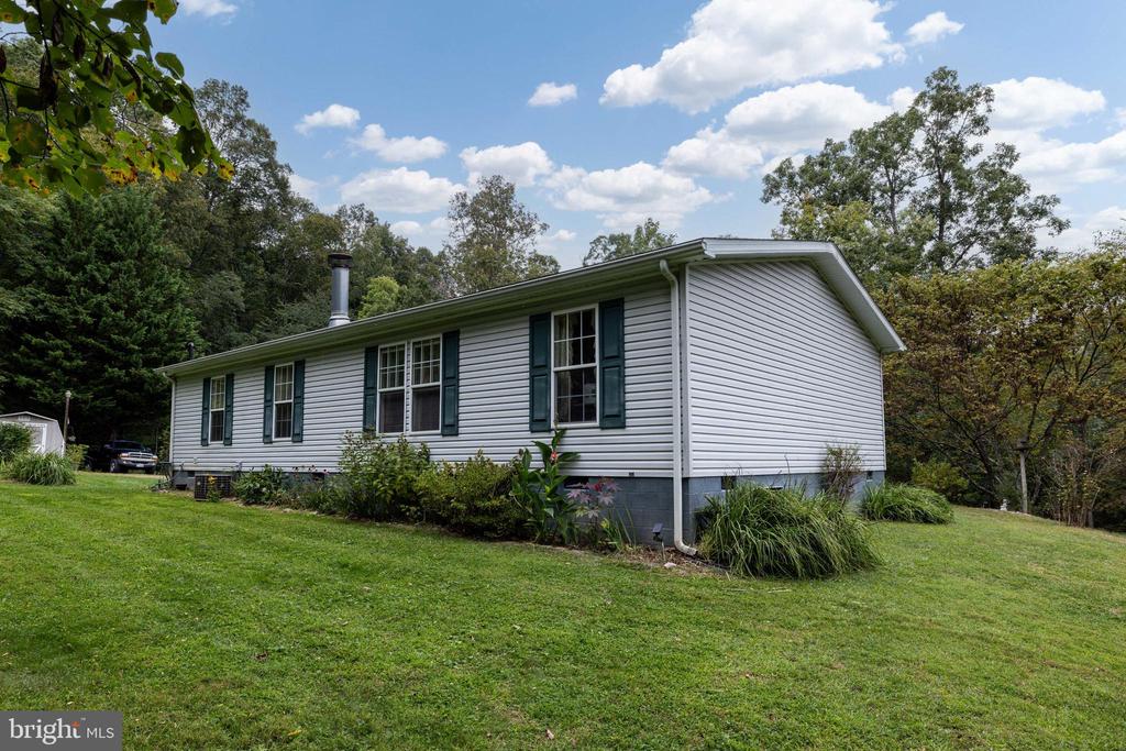 287 MOCKINGBIRD LANE