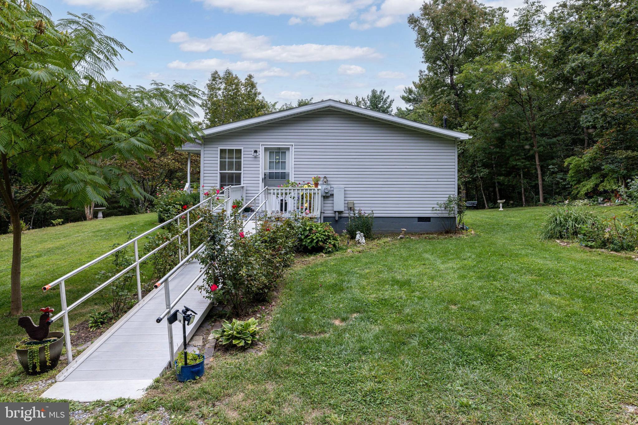 287 MOCKINGBIRD LANE