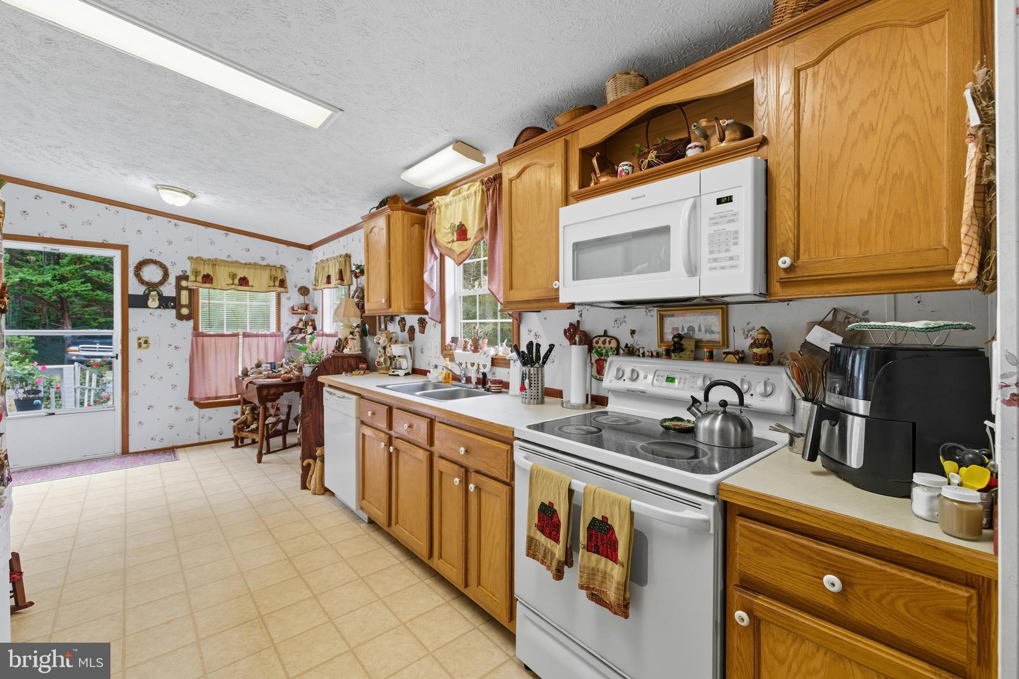 287 MOCKINGBIRD LANE