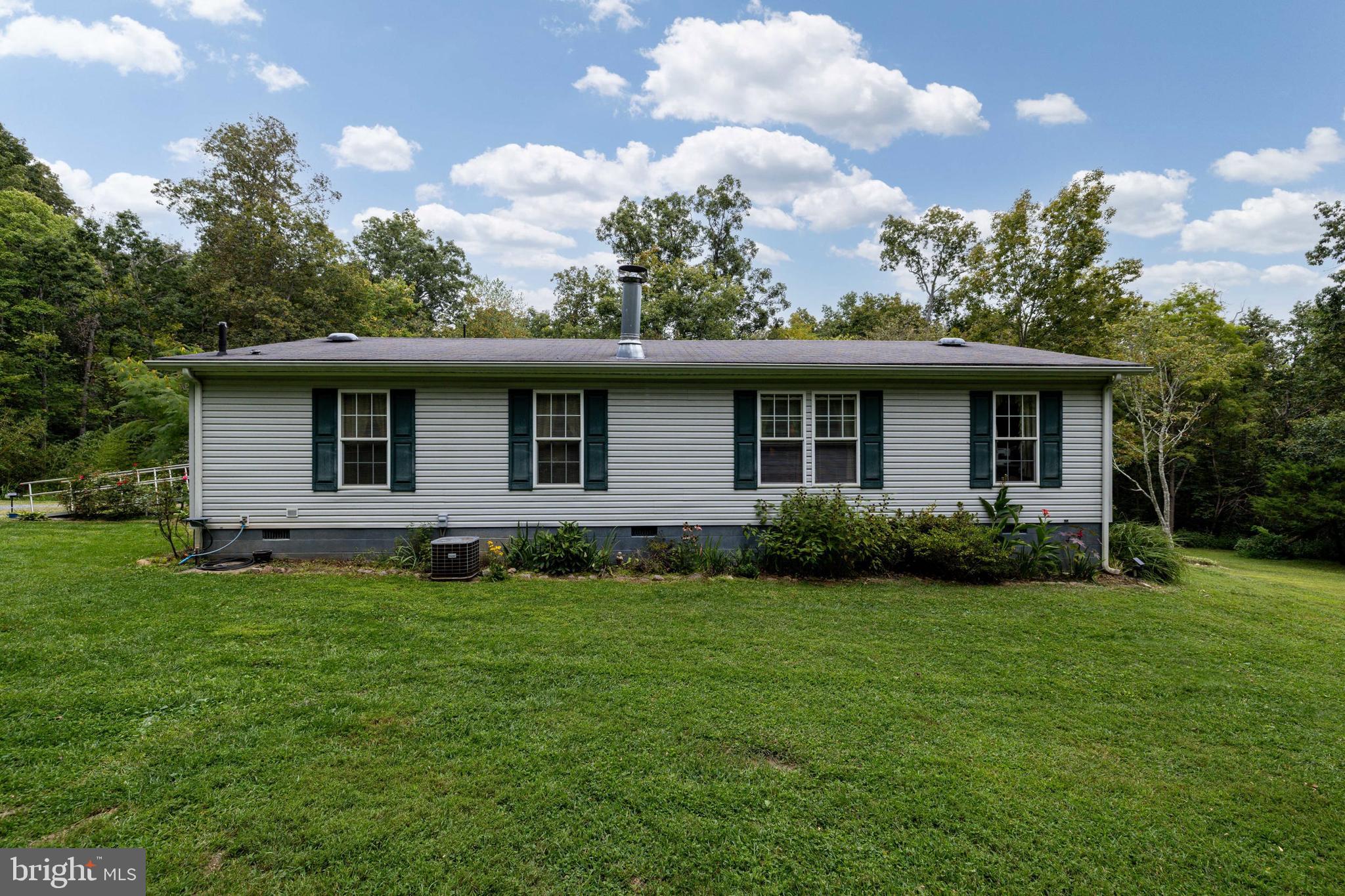 287 MOCKINGBIRD LANE