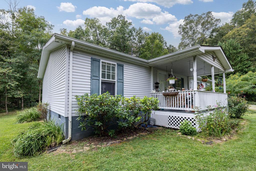 287 MOCKINGBIRD LANE