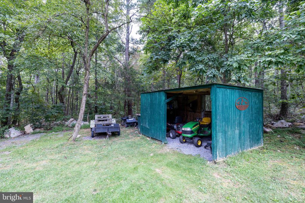287 MOCKINGBIRD LANE