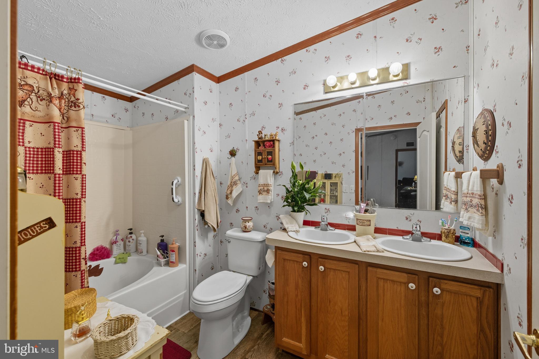 287 MOCKINGBIRD LANE