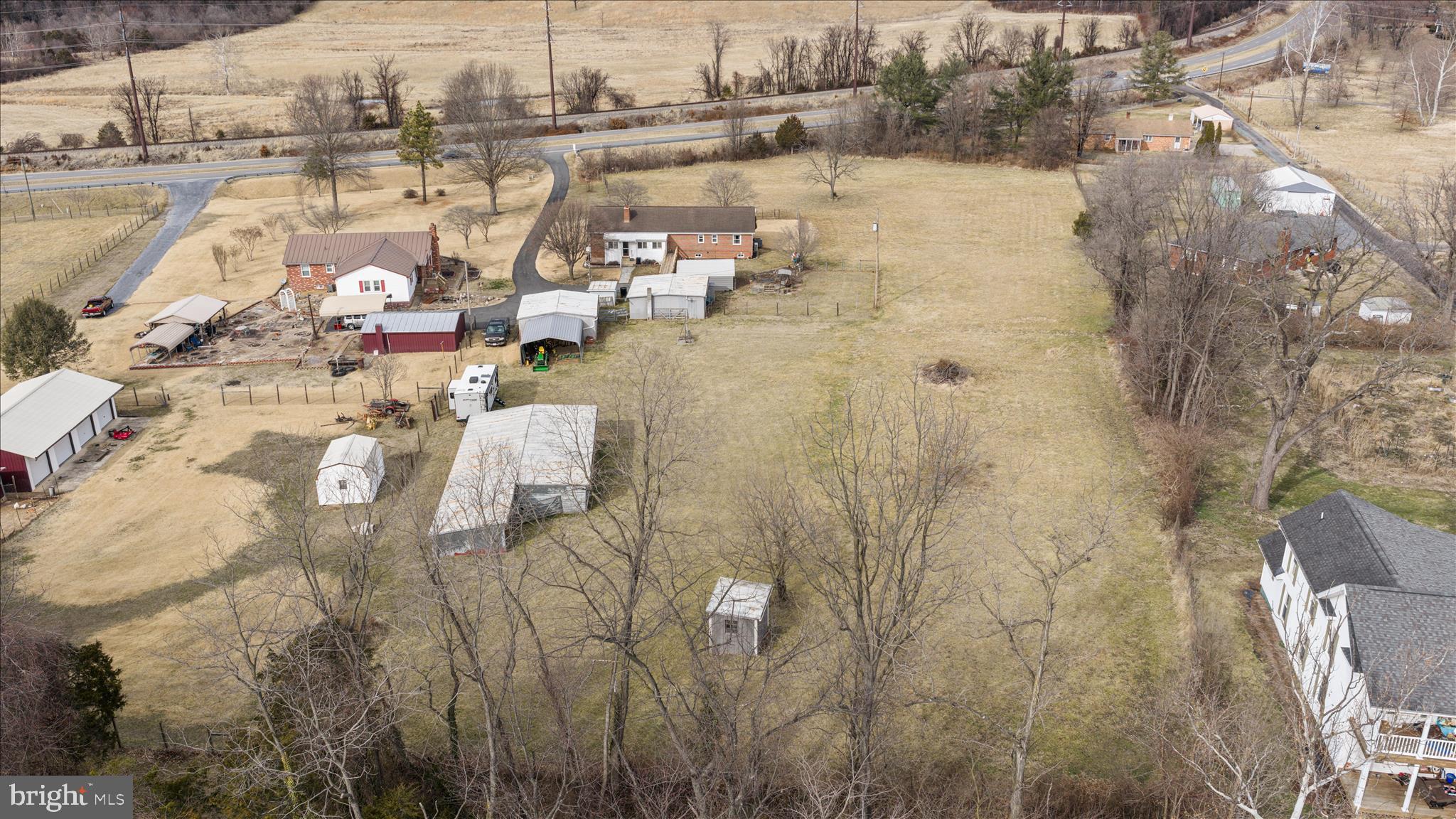 1596 US HIGHWAY 211 E BSN