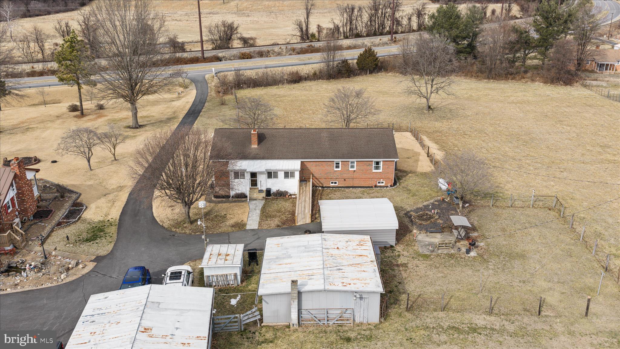 1596 US HIGHWAY 211 E BSN