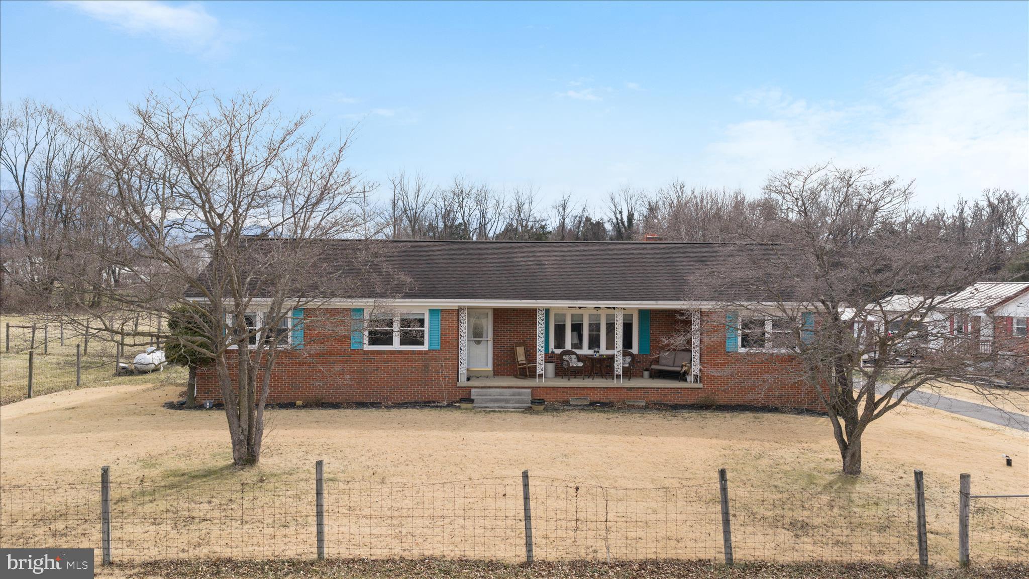 1596 US HIGHWAY 211 E BSN