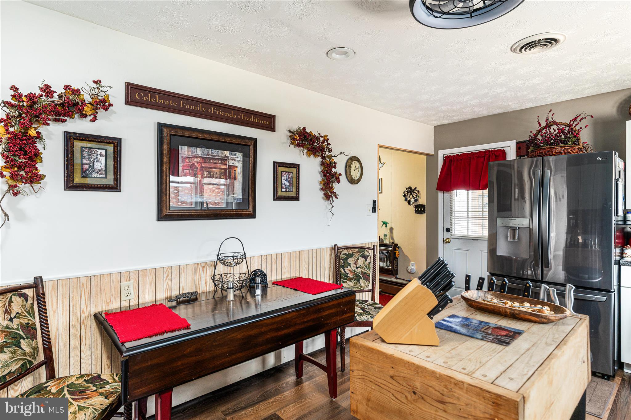 1596 US HIGHWAY 211 E BSN