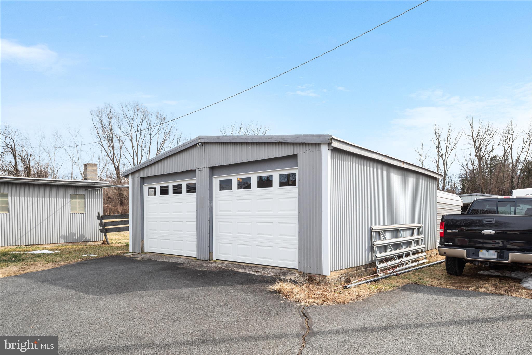 1596 US HIGHWAY 211 E BSN