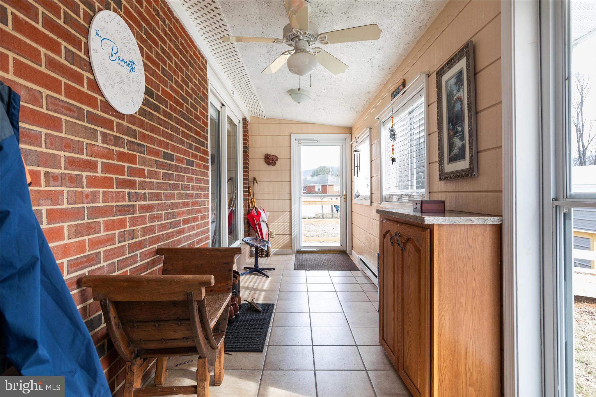 1596 US HIGHWAY 211 E BSN