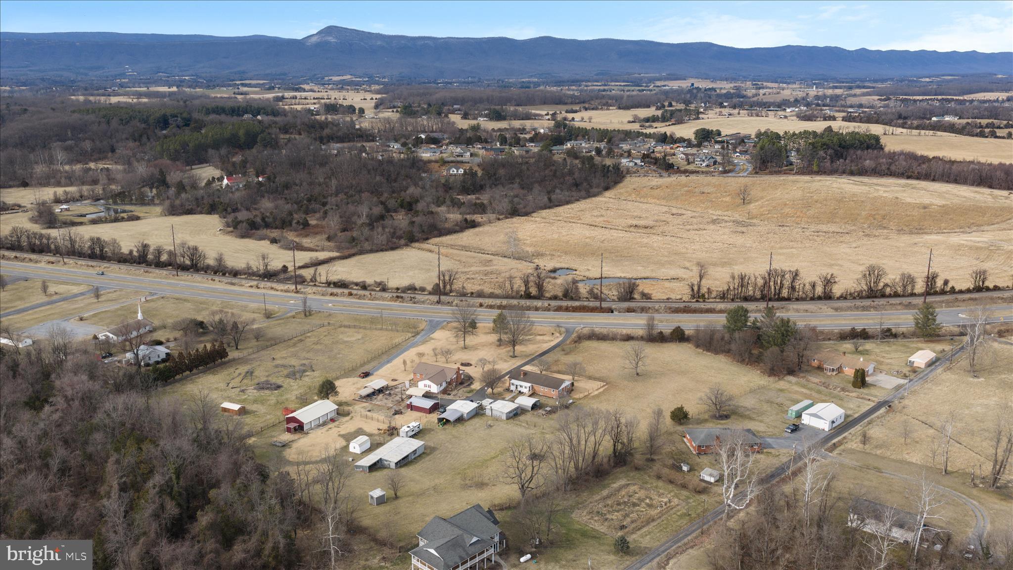 1596 US HIGHWAY 211 E BSN