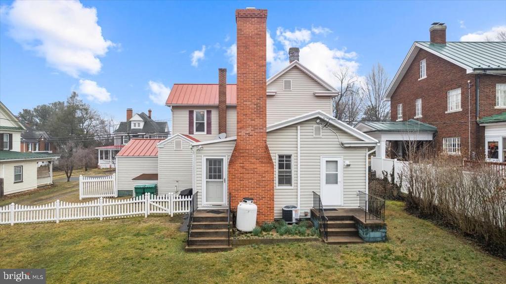 40 CAVE STREET
