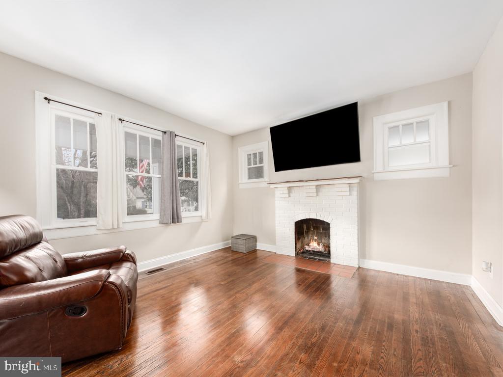 1942 Berkeley AVENUE