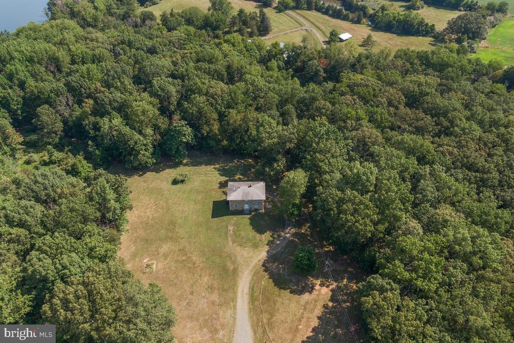 8929 Burwell ROAD