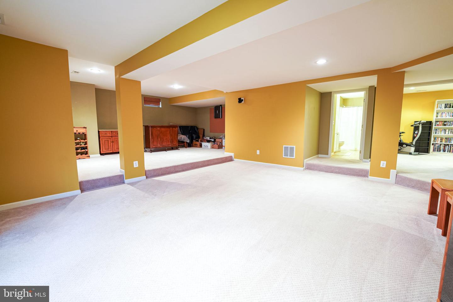 5947 Lyceum LANE