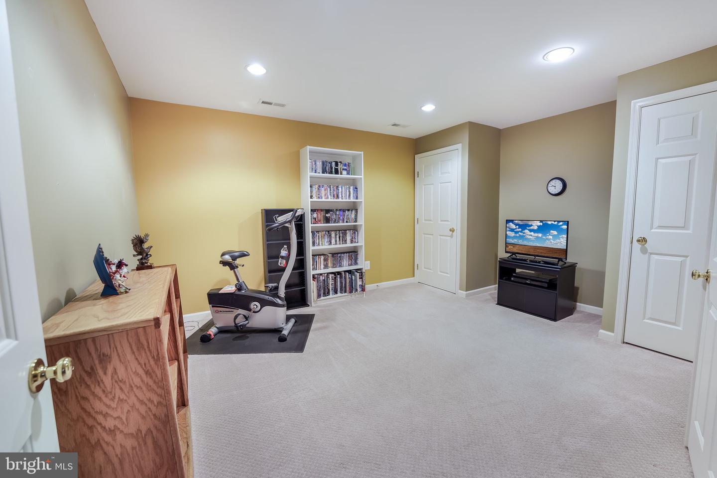 5947 Lyceum LANE