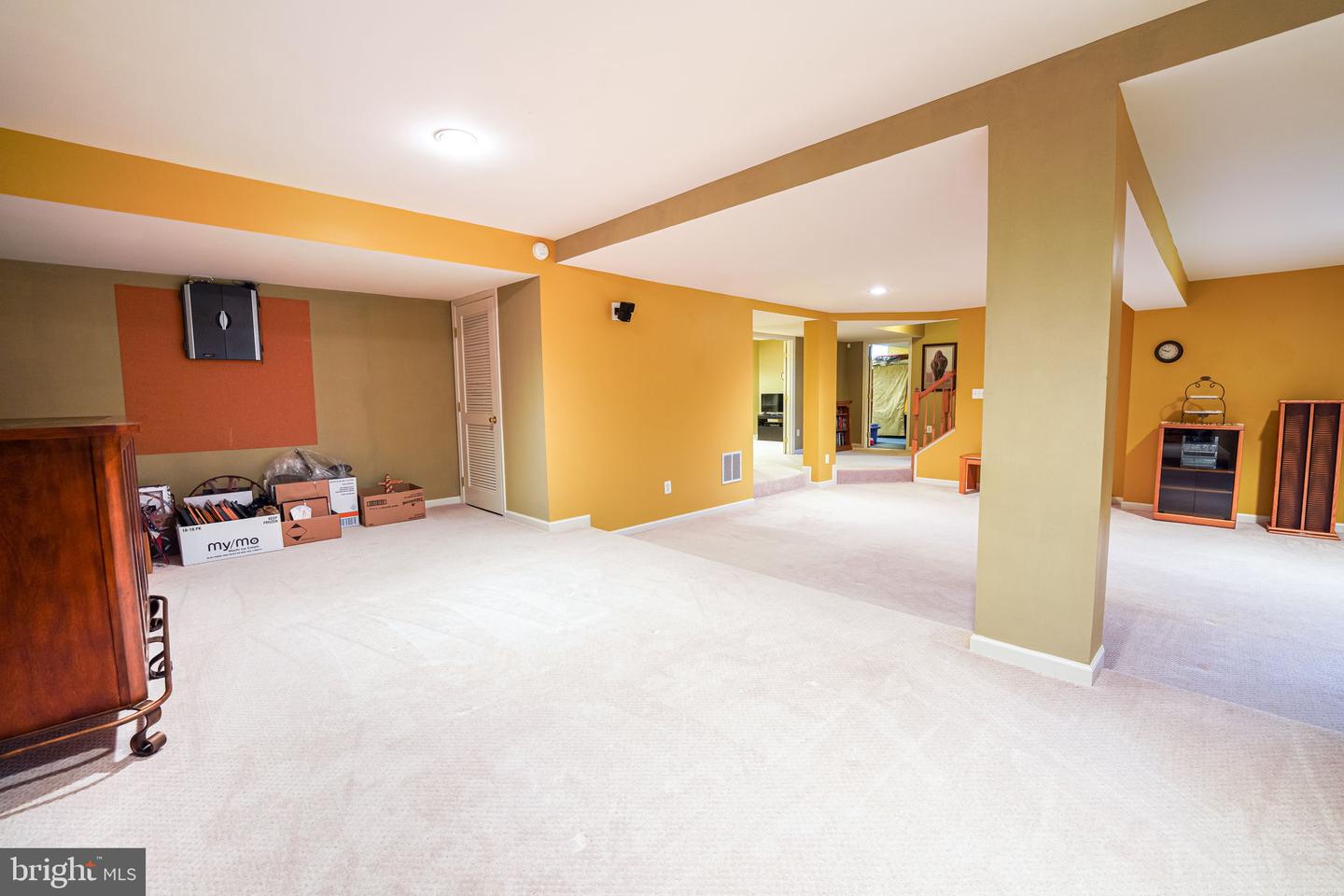 5947 Lyceum LANE