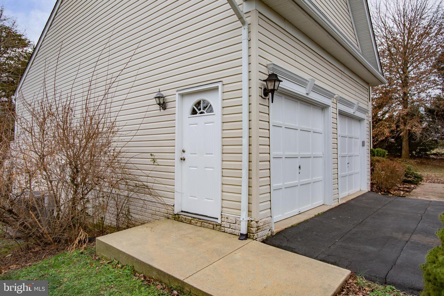 15385 Tina LANE