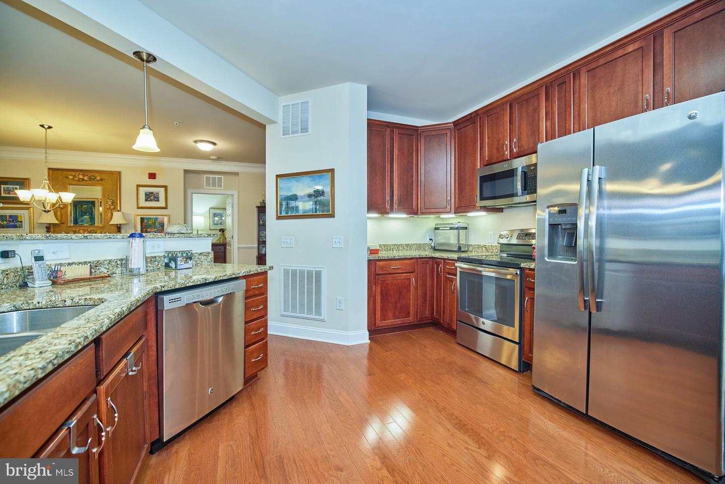15211 Royal Crest DRIVE Unit: 201