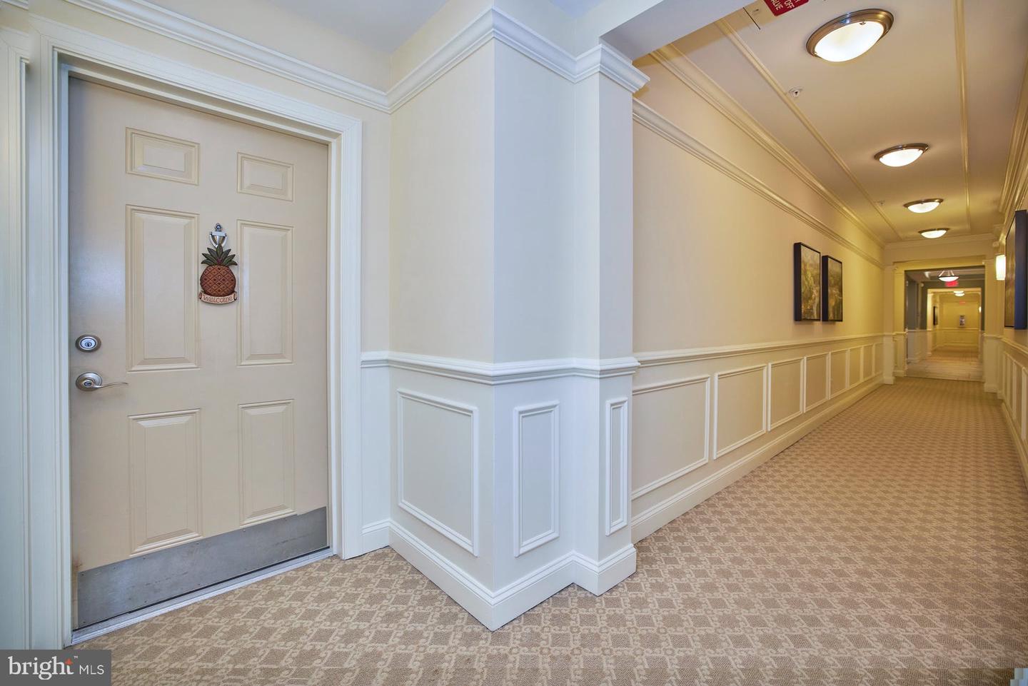 15211 Royal Crest DRIVE Unit: 201