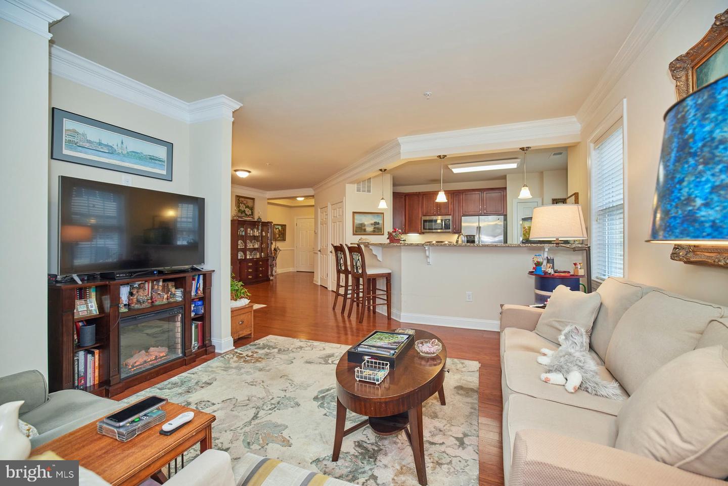 15211 Royal Crest DRIVE Unit: 201