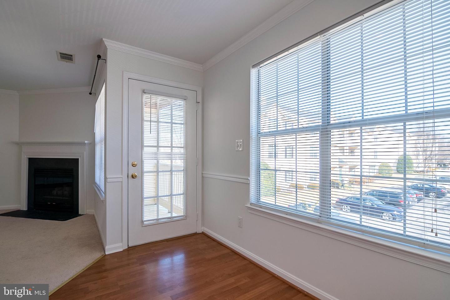 11010 Koman CIRCLE Unit: 201
