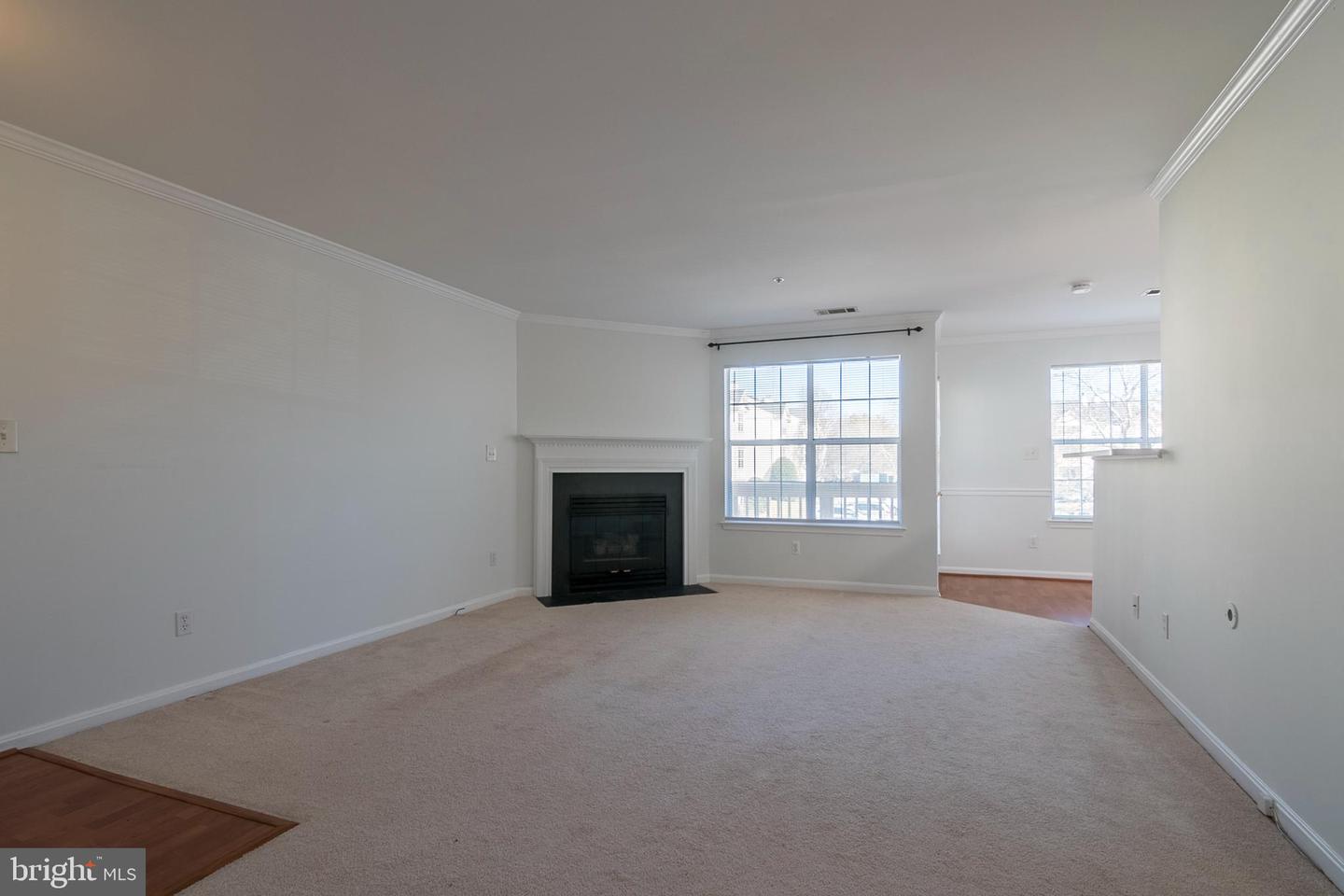 11010 Koman CIRCLE Unit: 201