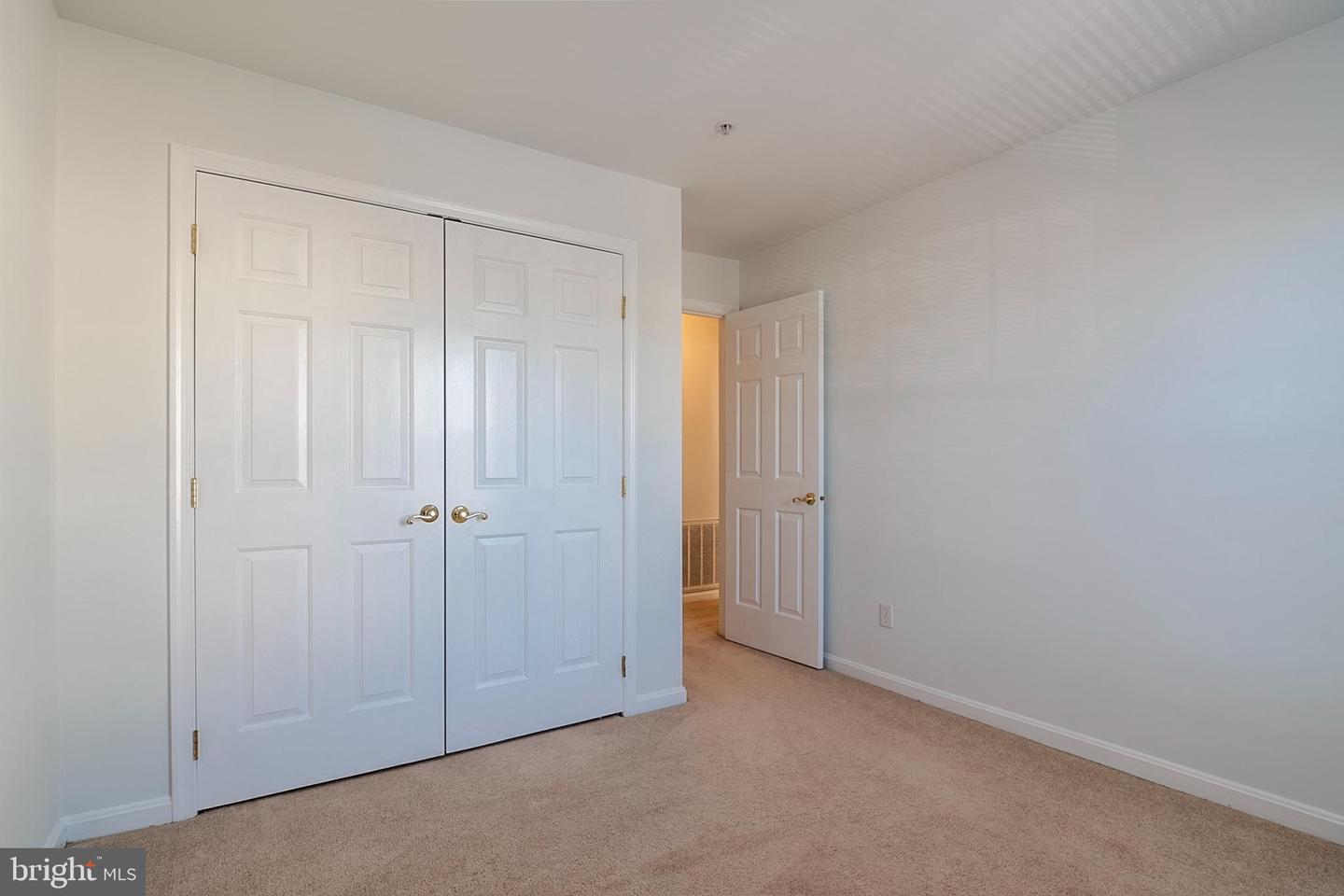 11010 Koman CIRCLE Unit: 201
