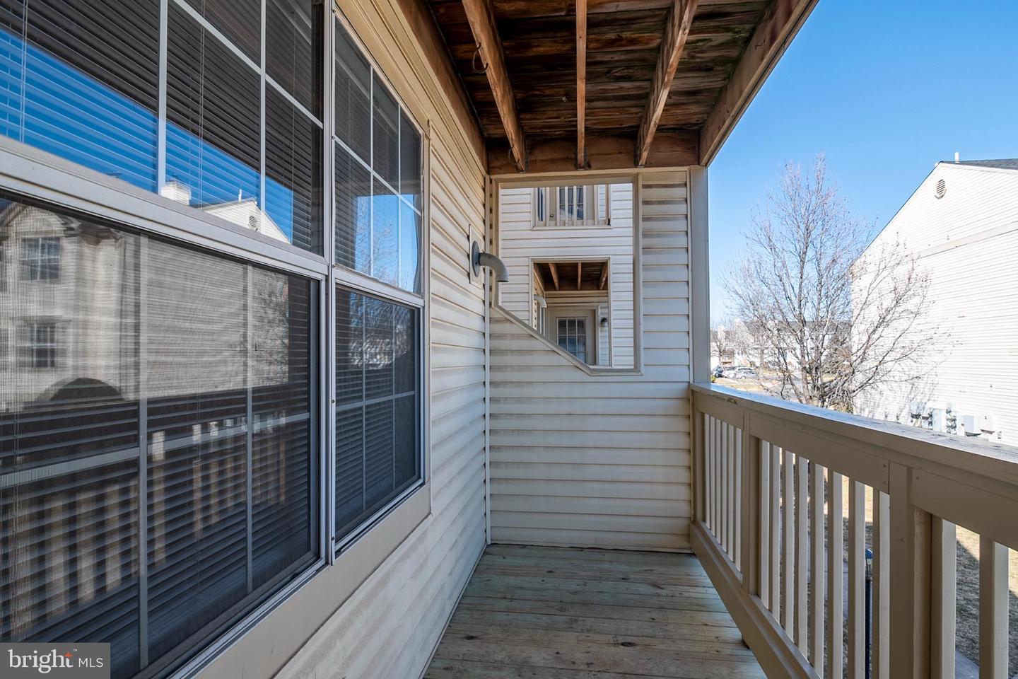 11010 Koman CIRCLE Unit: 201