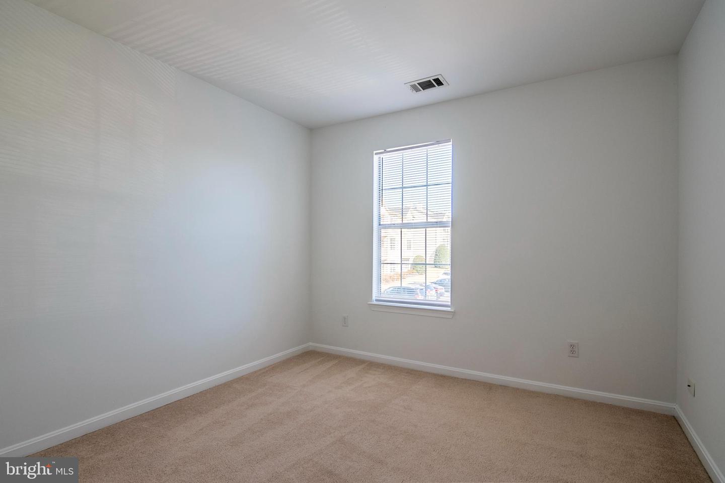 11010 Koman CIRCLE Unit: 201