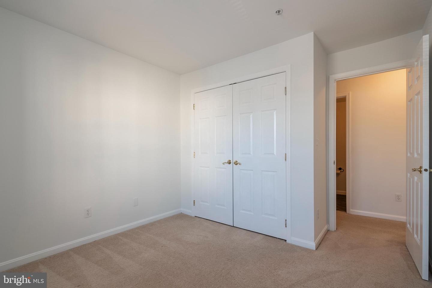 11010 Koman CIRCLE Unit: 201