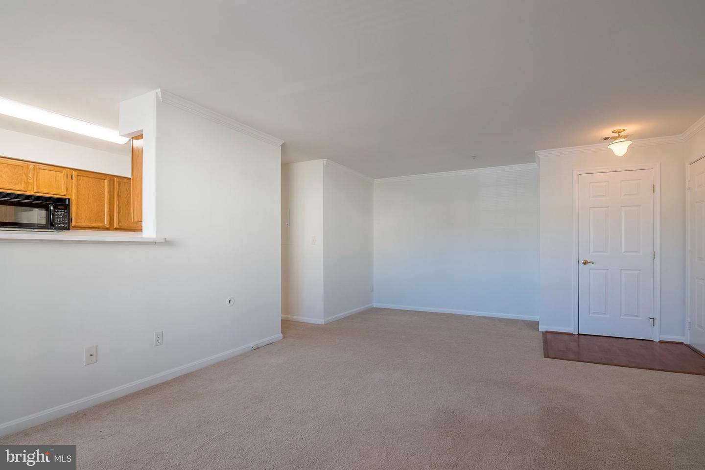 11010 Koman CIRCLE Unit: 201