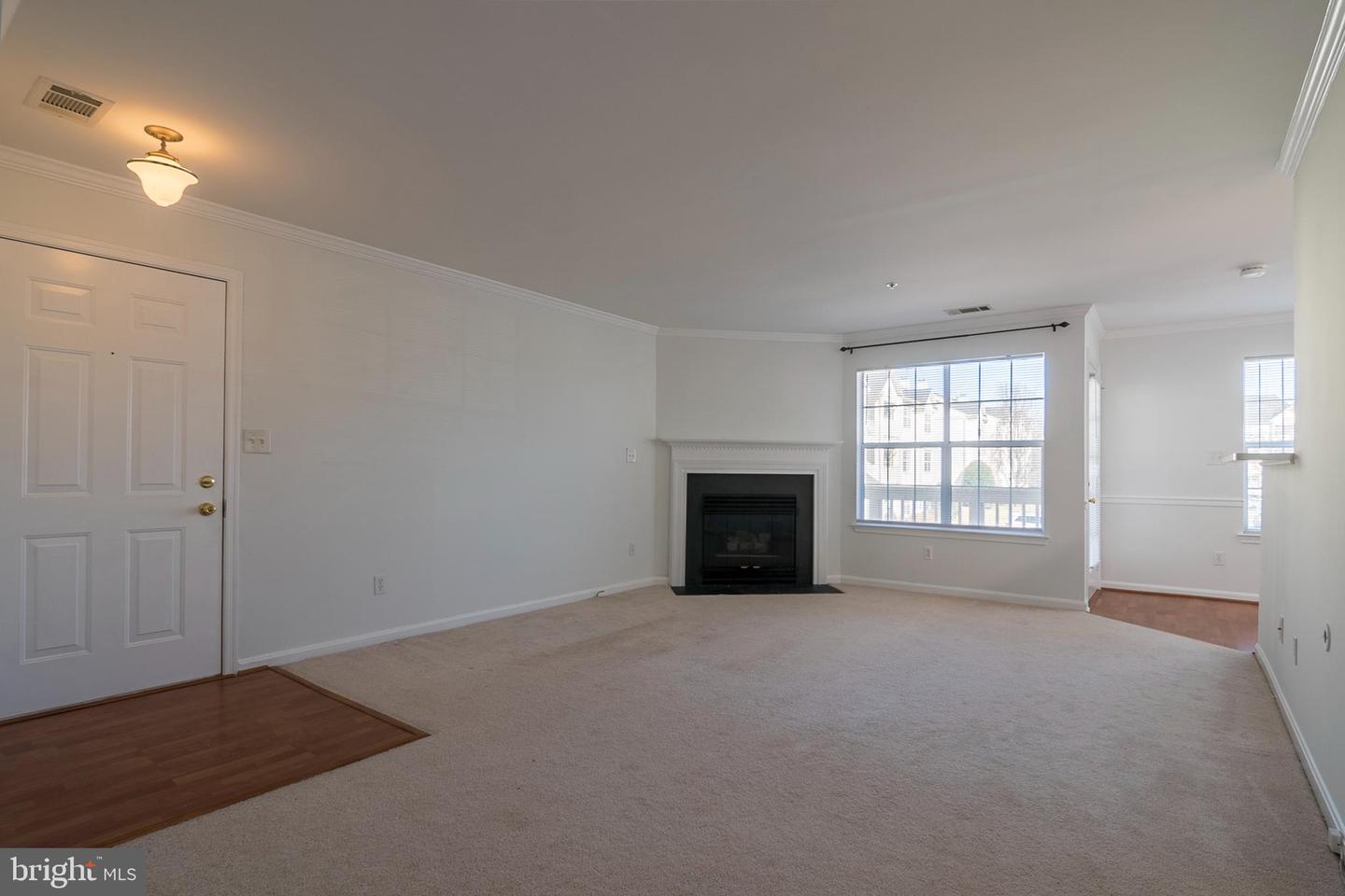 11010 Koman CIRCLE Unit: 201