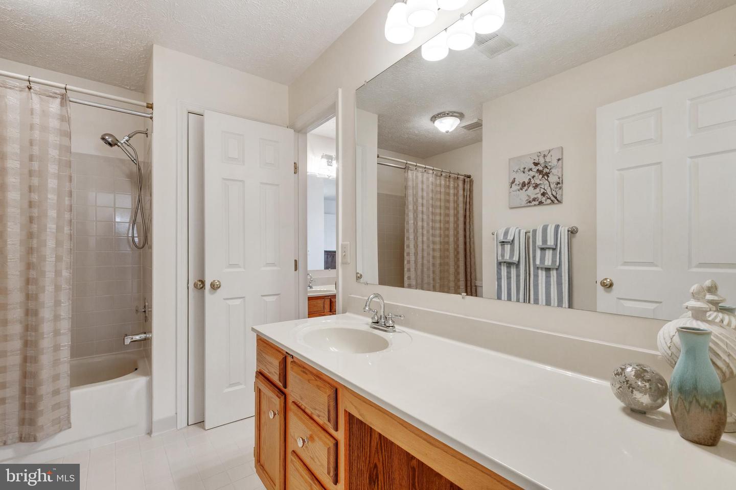 16607 Accolon COURT