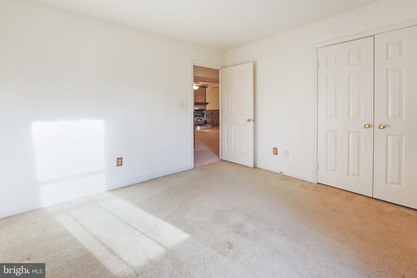 5368 Wade LANE