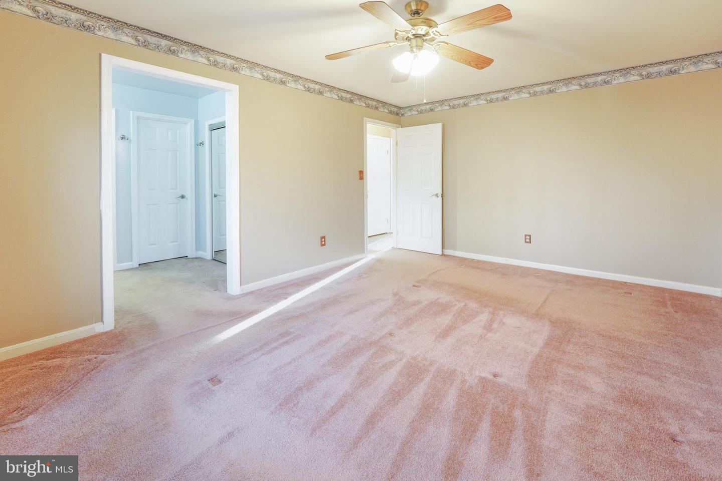 5368 Wade LANE