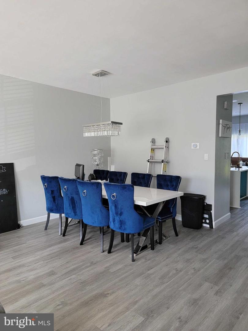 14216 Hunters Run WAY