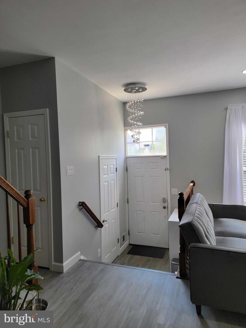 14216 Hunters Run WAY