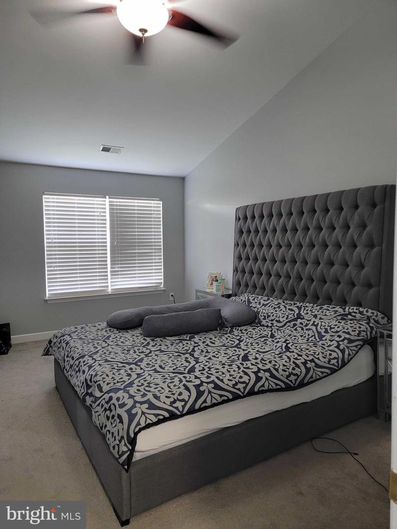 14216 Hunters Run WAY