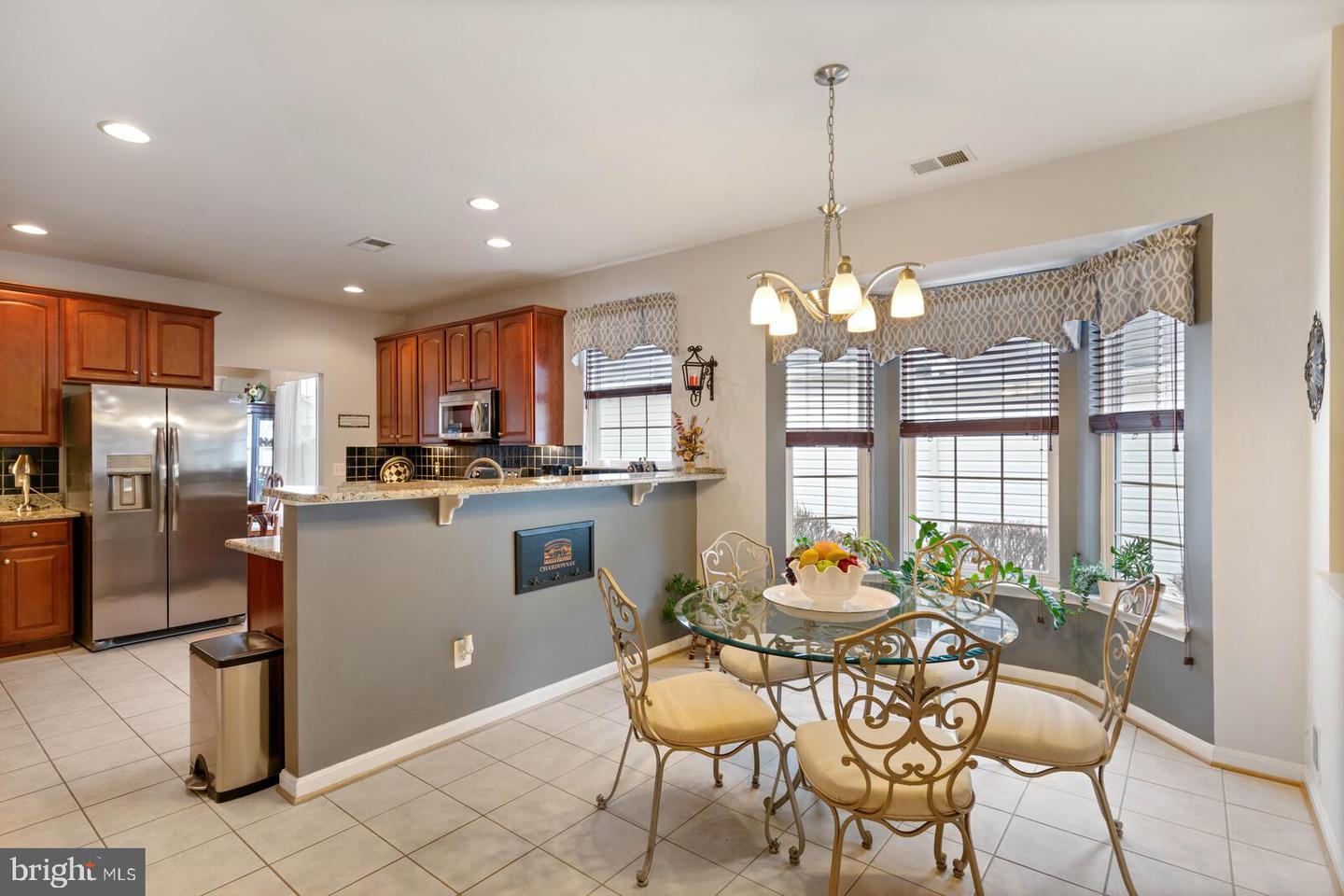 3932 Solstice LANE